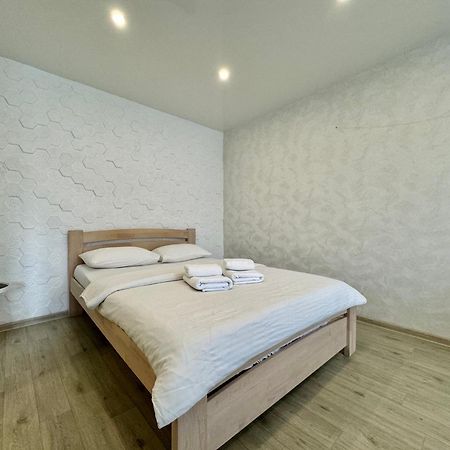 Apartpoltava: Scandinavian-Style Apartments in Central Poltava Exterior photo